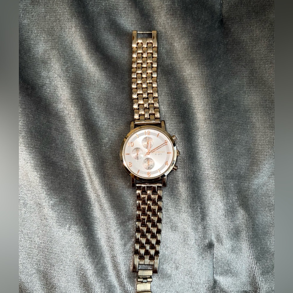 rose gold watch